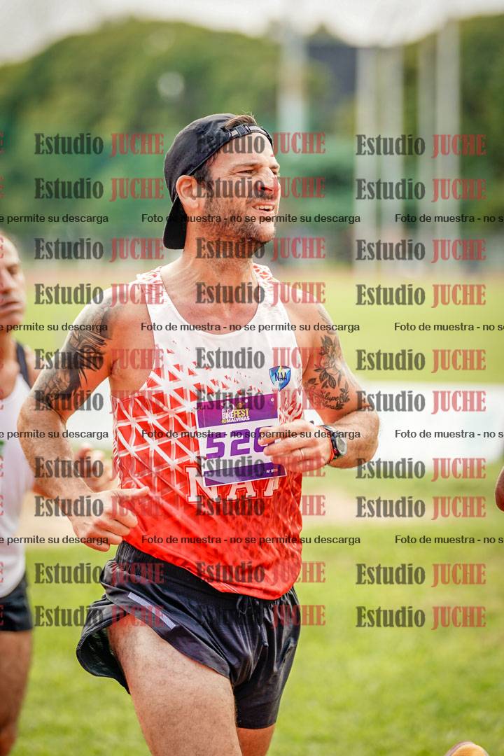 Fotos de los 3000 m llanos de varones