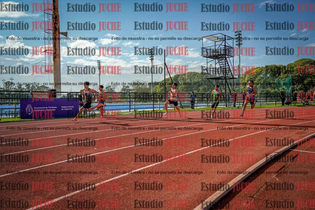 Fotos de los 200 m llanos de varones