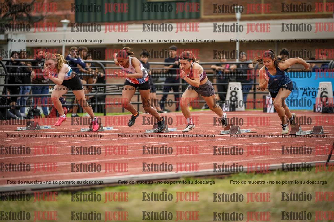Fotos de los 100 m con vallas de mujeres - heptatlón 1
