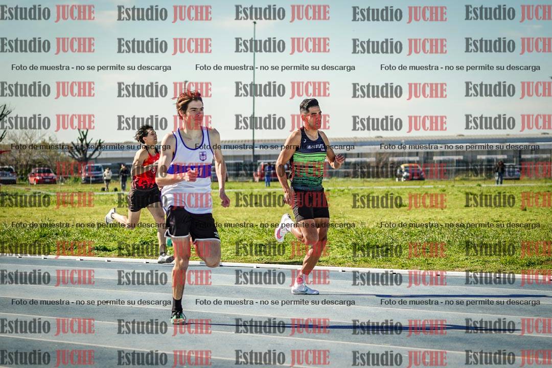 Fotos de los 400 m llanos de varones