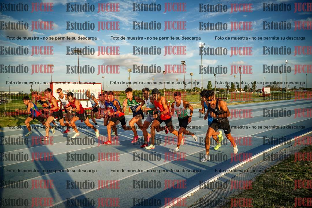 Fotos de los 3000 m llanos de varones