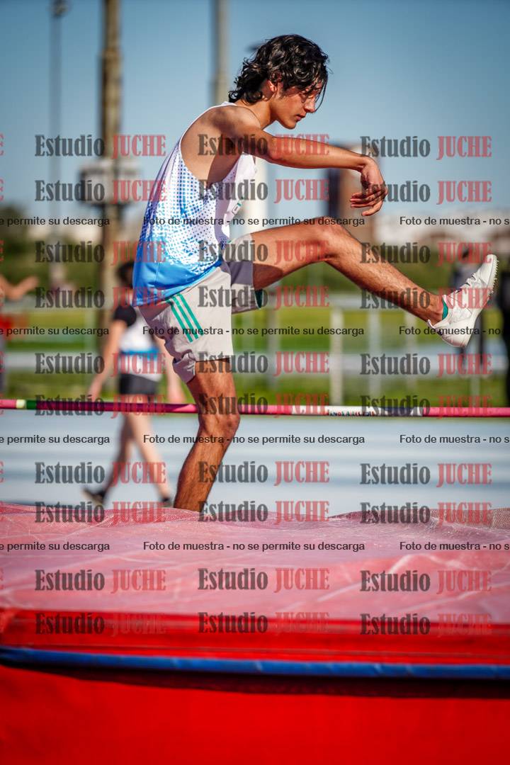 Fotos del salto en alto de mujeres y varones - U15