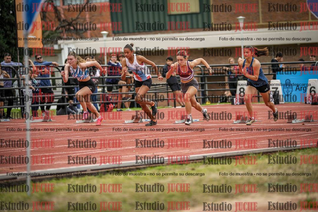 Fotos de los 100 m con vallas de mujeres - heptatlón 1