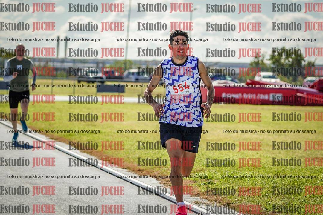 Fotos de los 800 m llanos de varones