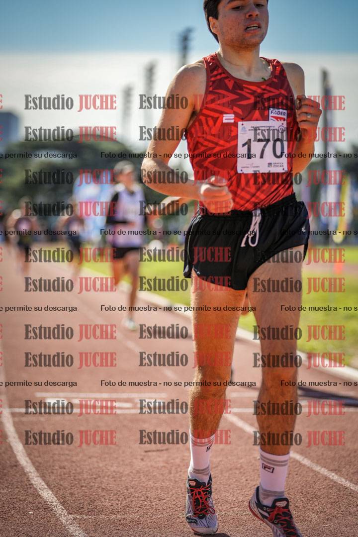 Fotos de los 800 m llanos de varones