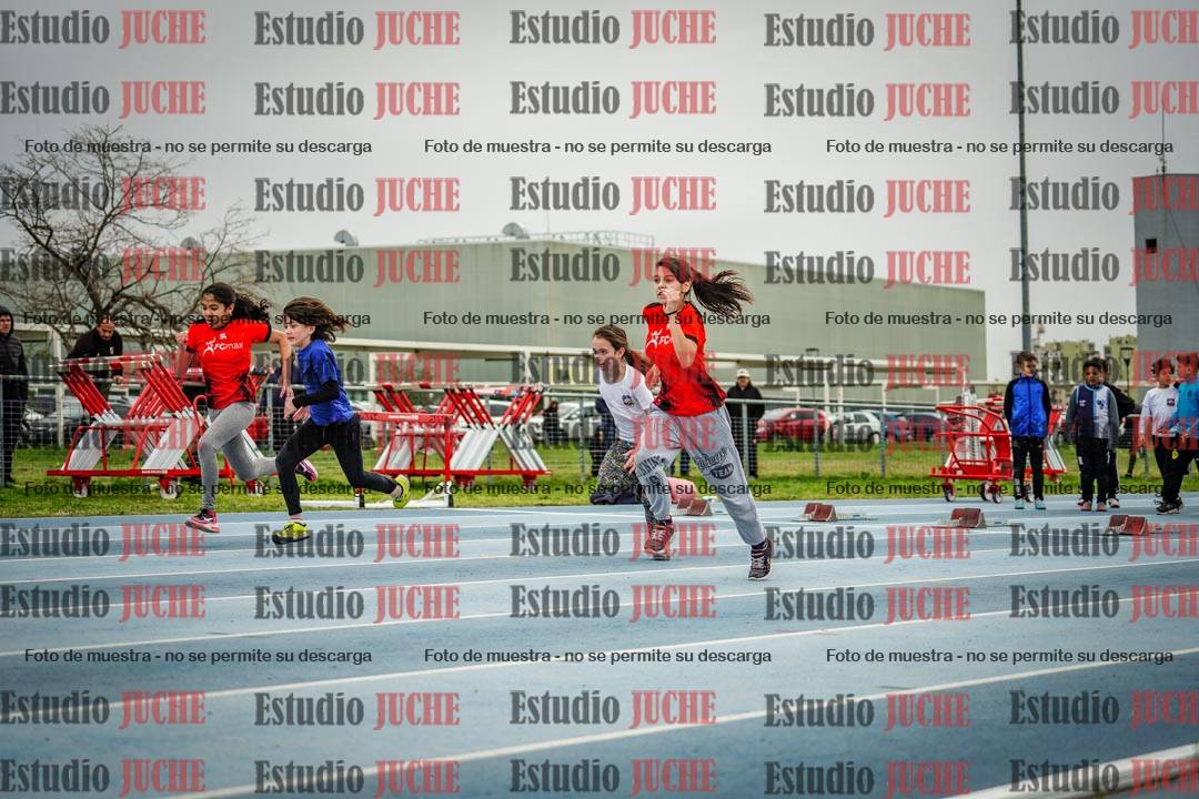 Fotos de los 50 m llanos de mujeres - U12