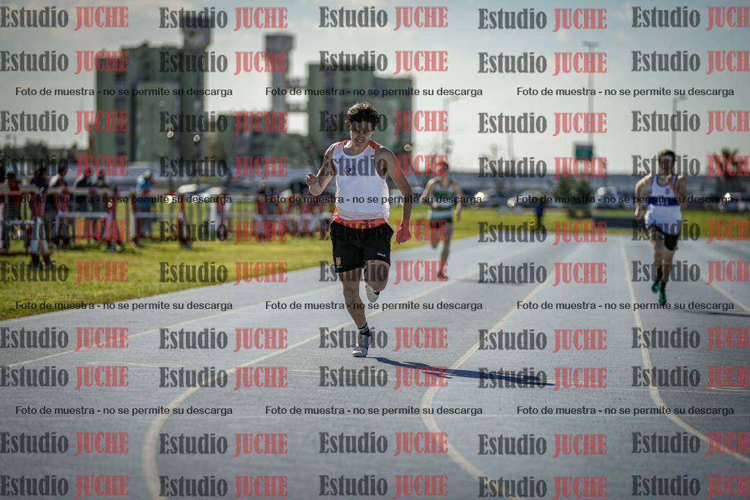 Fotos de los 400 m llanos de varones