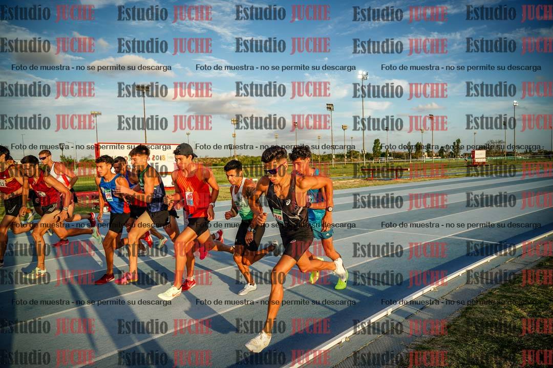 Fotos de los 3000 m llanos de varones