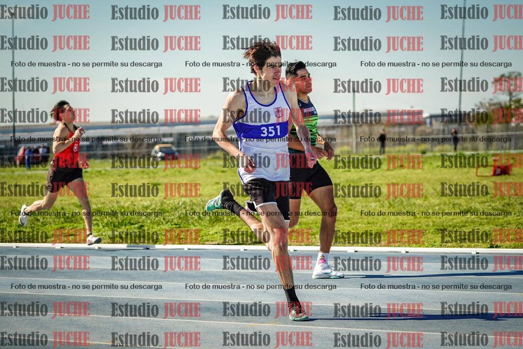 Fotos de los 400 m llanos de varones