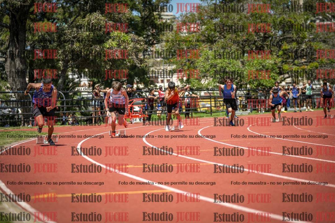 Fotos de los 200 m llanos de varones