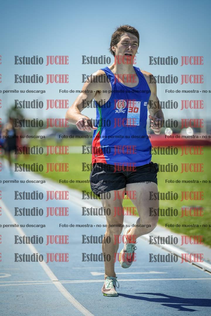 Fotos de los 800 m llanos de varones