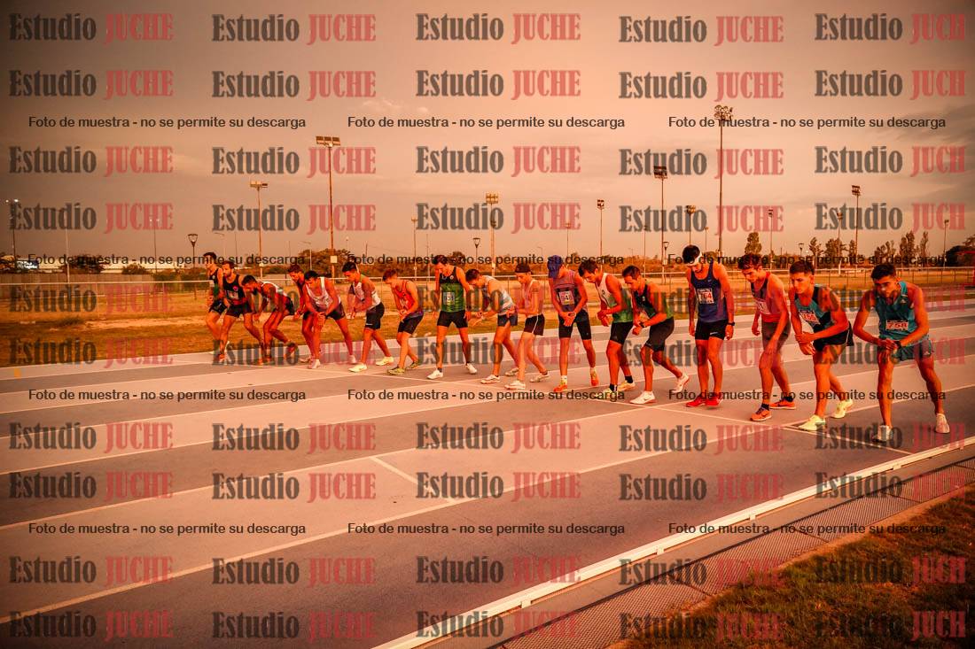 Fotos de los 3000 m llanos de varones