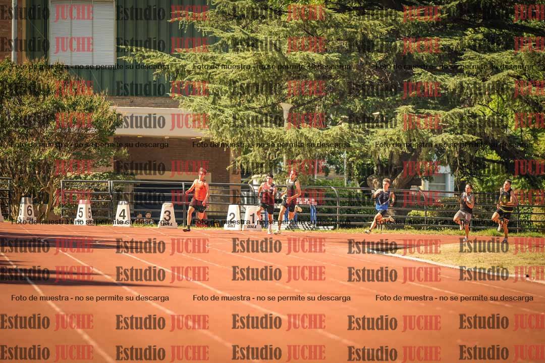 Fotos de los 200 m llanos de varones