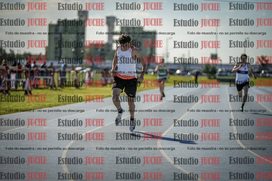 Fotos de los 400 m llanos de varones