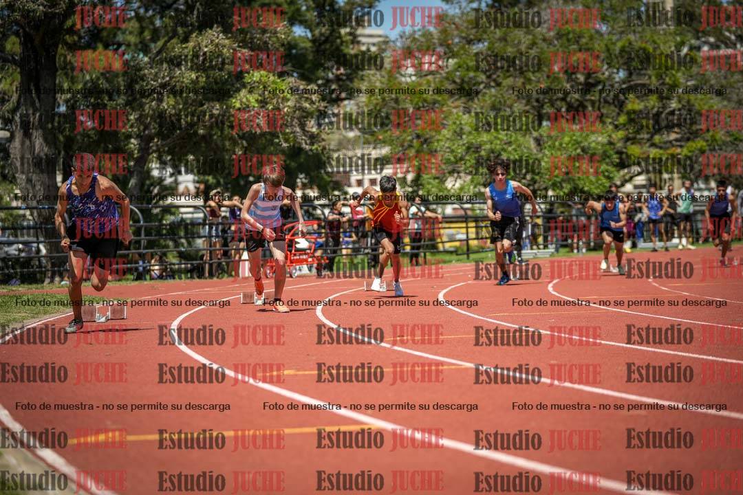 Fotos de los 200 m llanos de varones