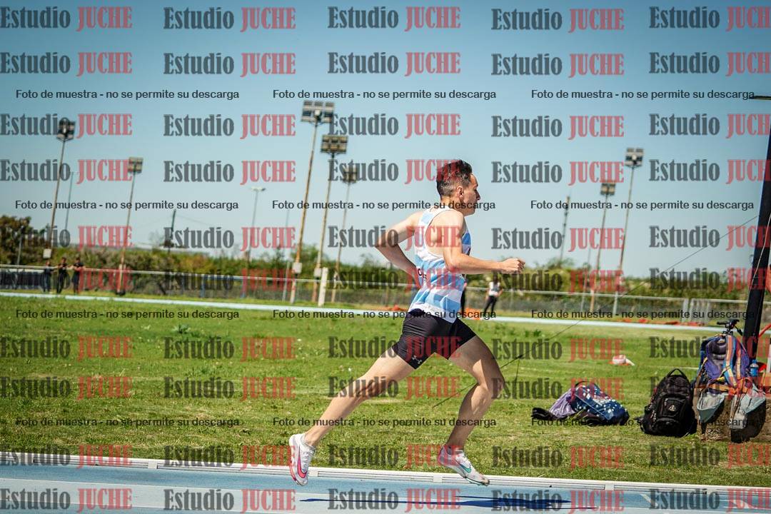 Fotos de los 800 m llanos de varones