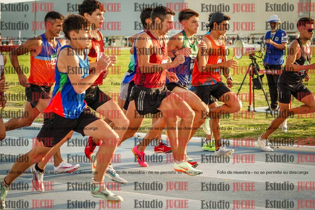 Fotos de los 3000 m llanos de varones
