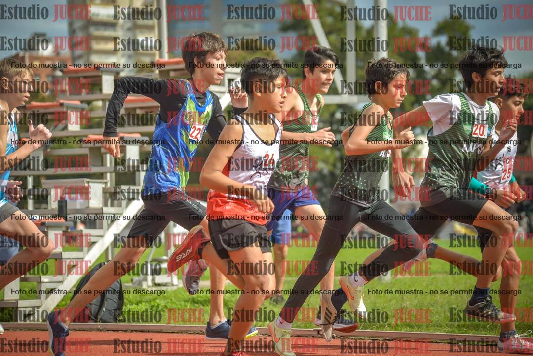 Fotos de los 600 m llanos de varones
