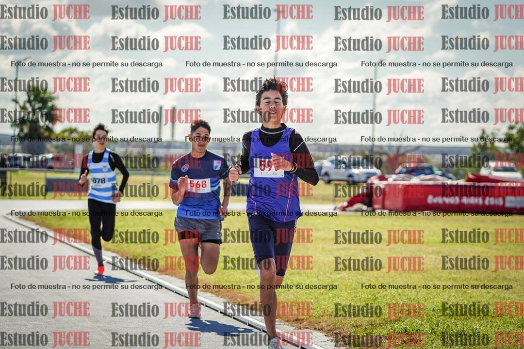 Fotos de los 800 m llanos de varones
