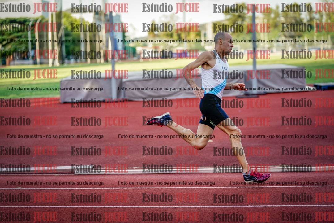 Fotos de los 400 m llanos de varones