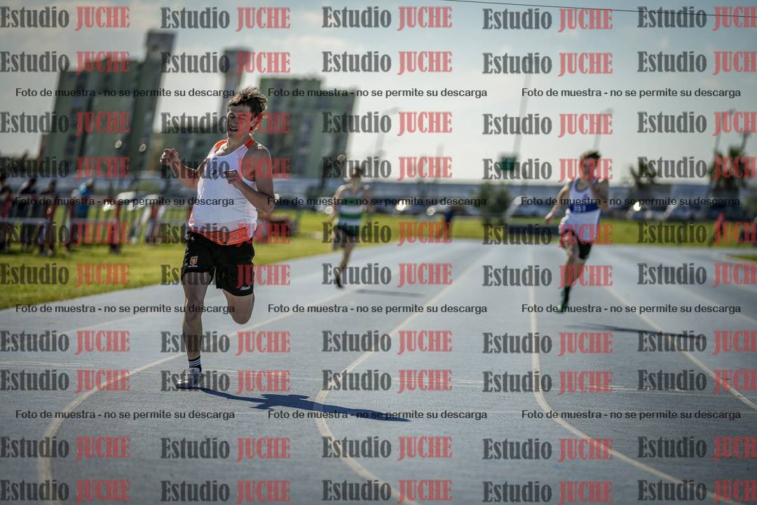 Fotos de los 400 m llanos de varones