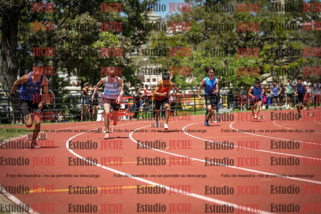 Fotos de los 200 m llanos de varones