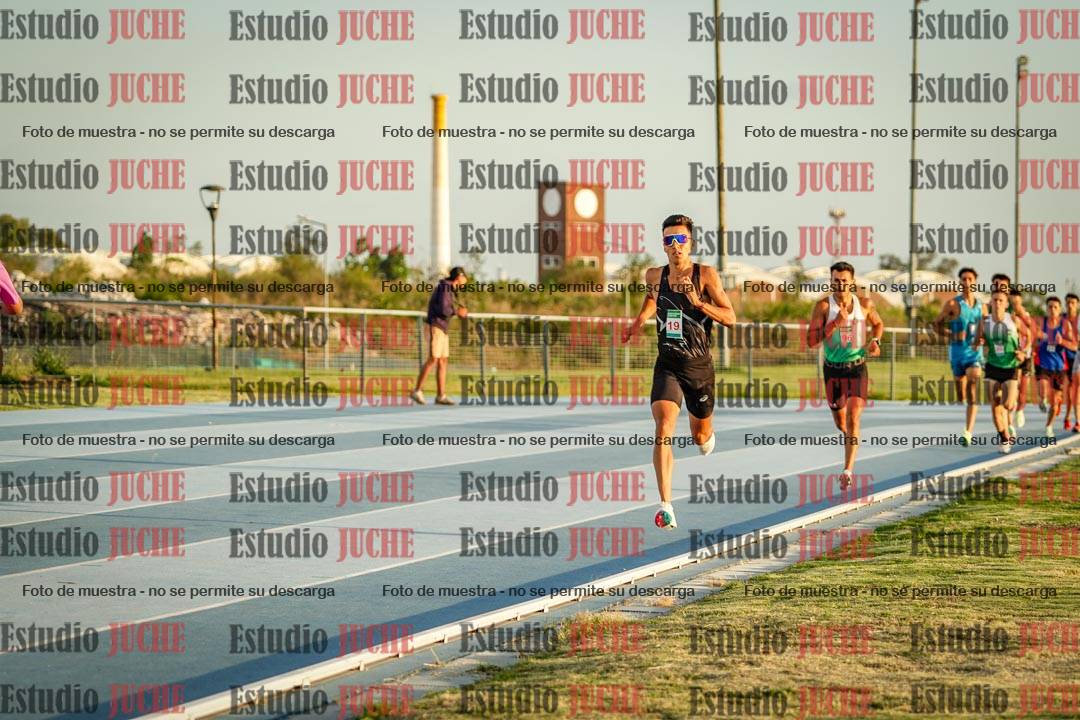 Fotos de los 3000 m llanos de varones