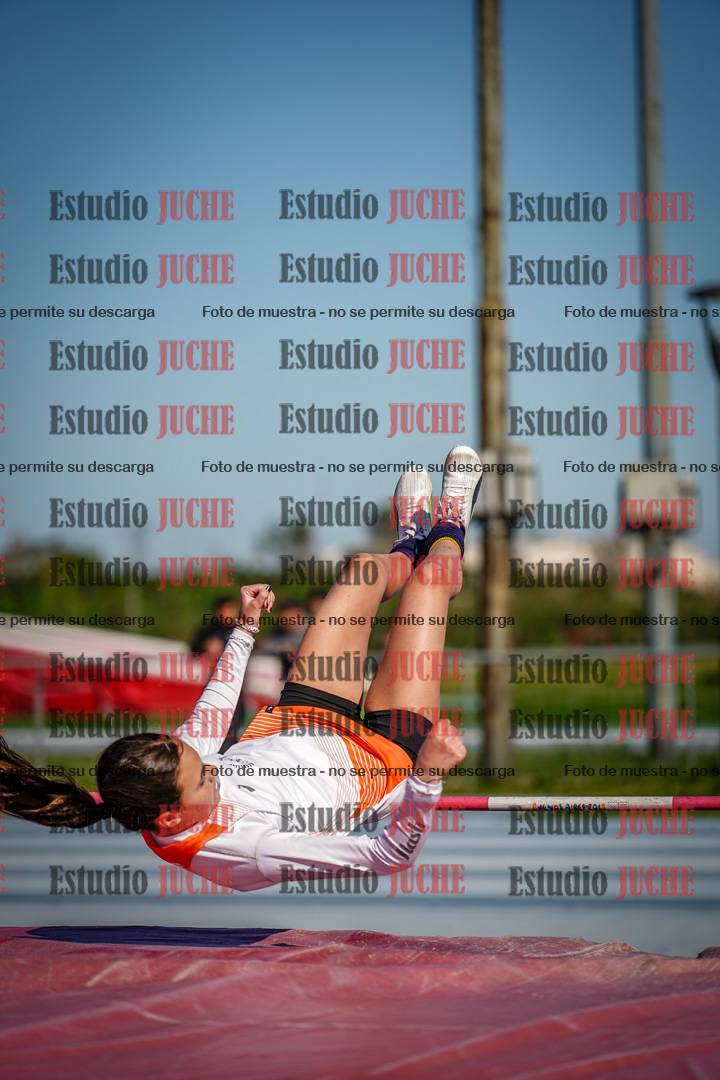 Fotos del salto en alto de mujeres y varones - U15