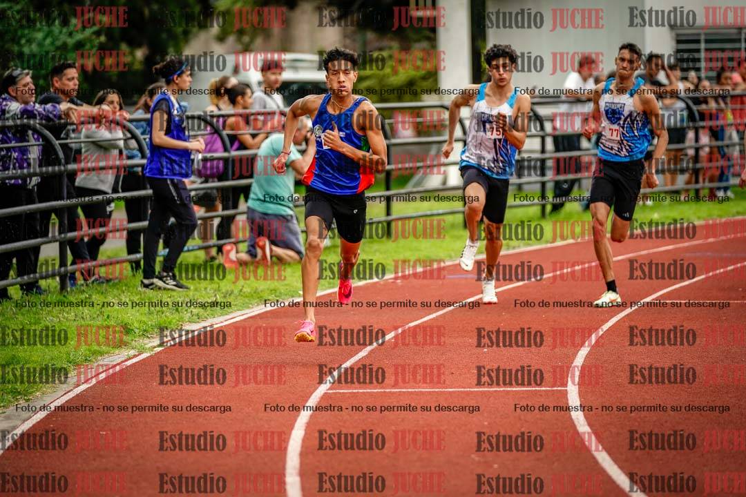 Fotos de los 800 m llanos de varones