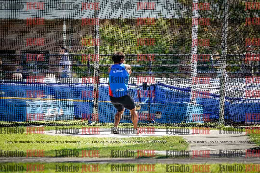 Fotos del lanzamiento de martillo de varones