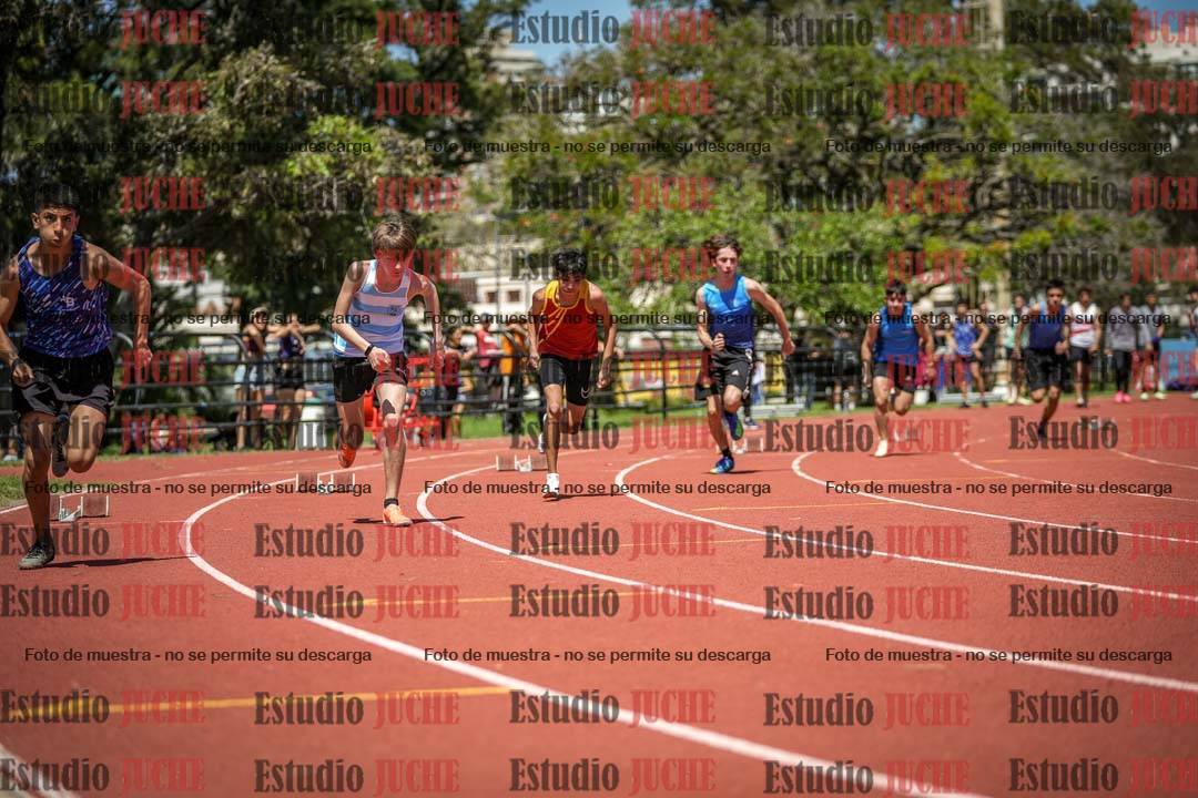 Fotos de los 200 m llanos de varones