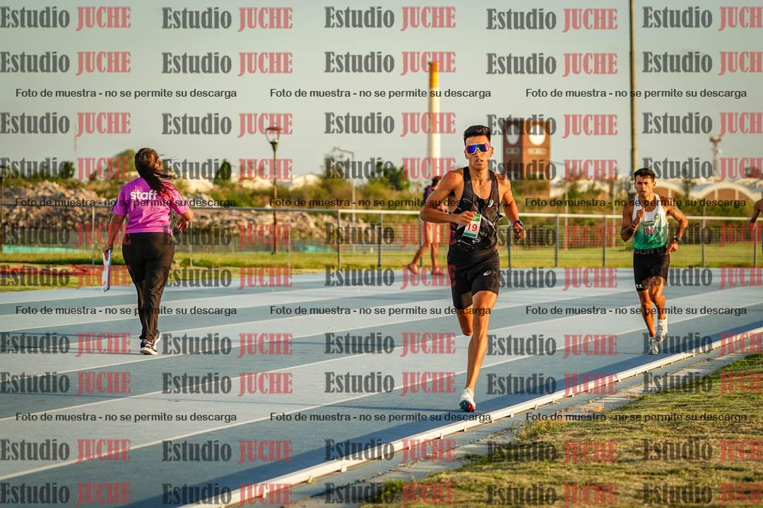 Fotos de los 3000 m llanos de varones
