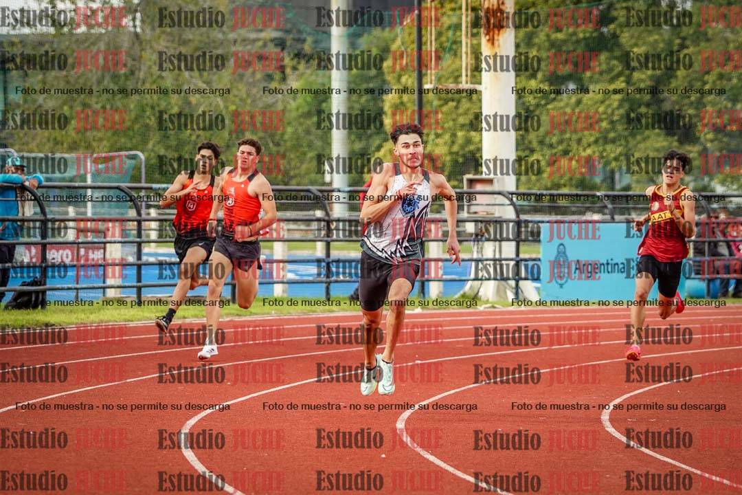 Fotos de los 400 m llanos de varones