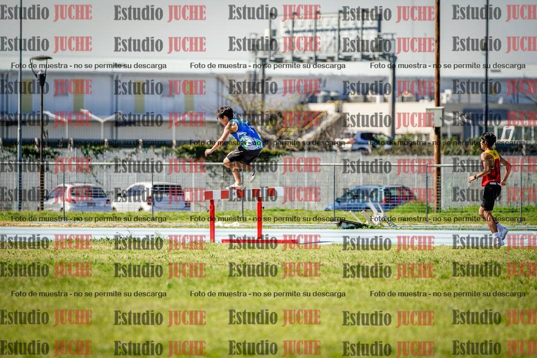 Fotos de los 2000 m con obstáculos de varones