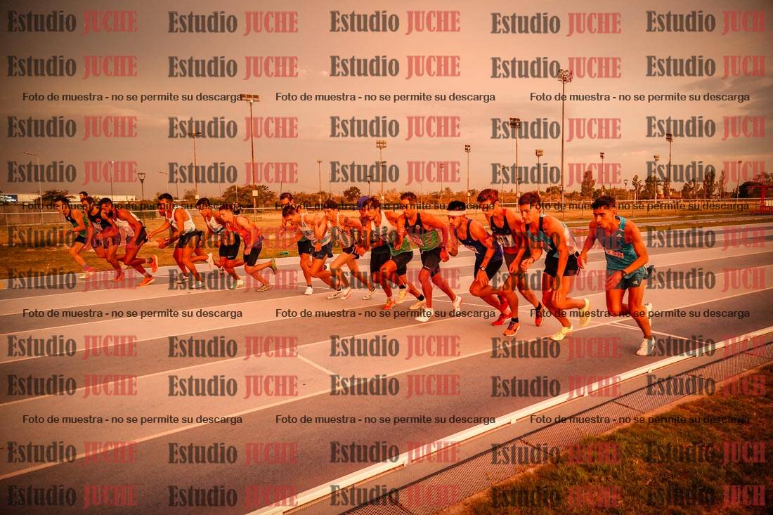Fotos de los 3000 m llanos de varones