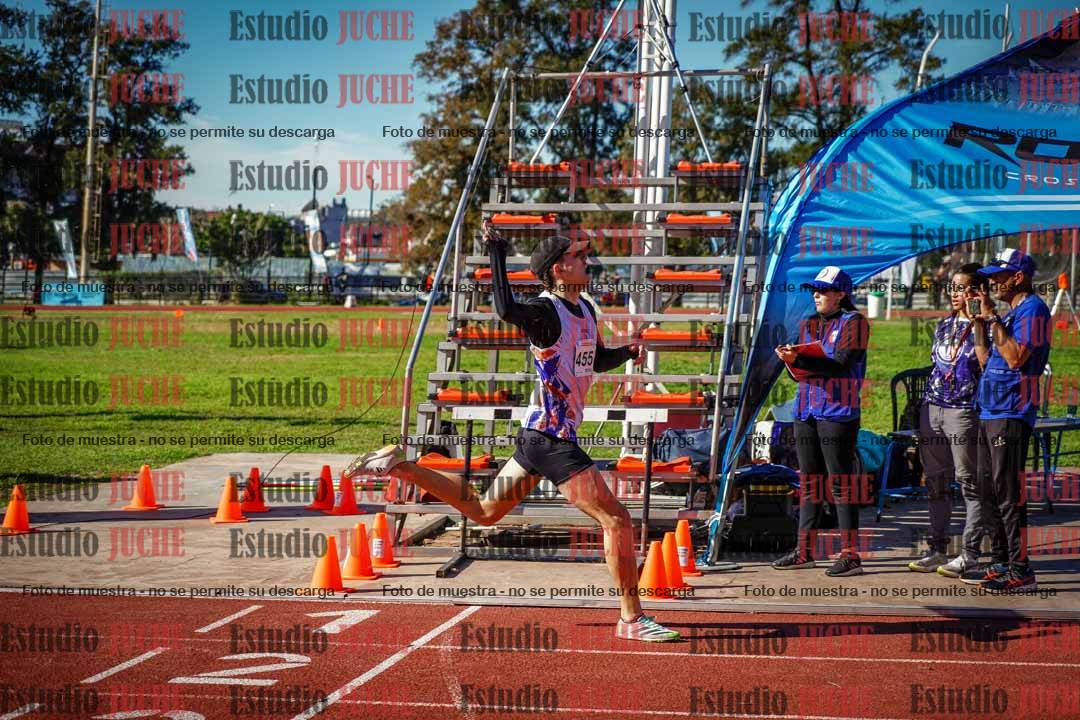 Fotos de los 800 m llanos de varones