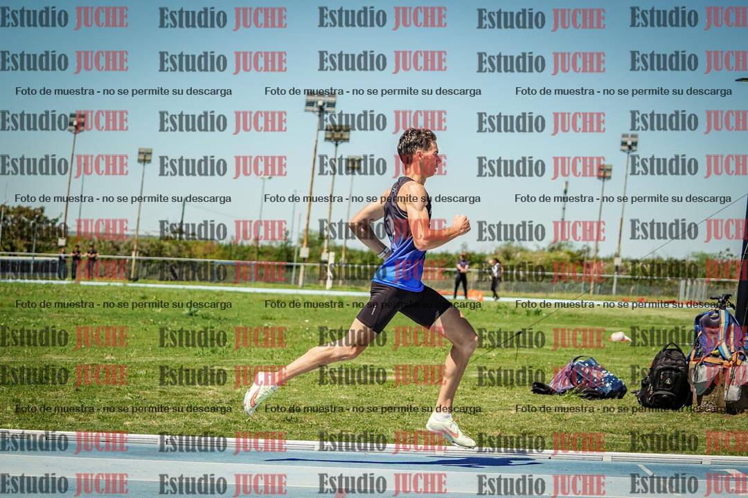 Fotos de los 800 m llanos de varones