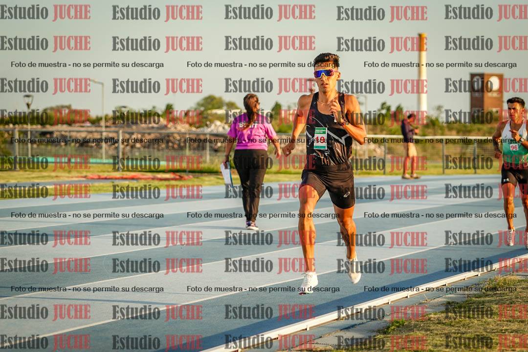 Fotos de los 3000 m llanos de varones