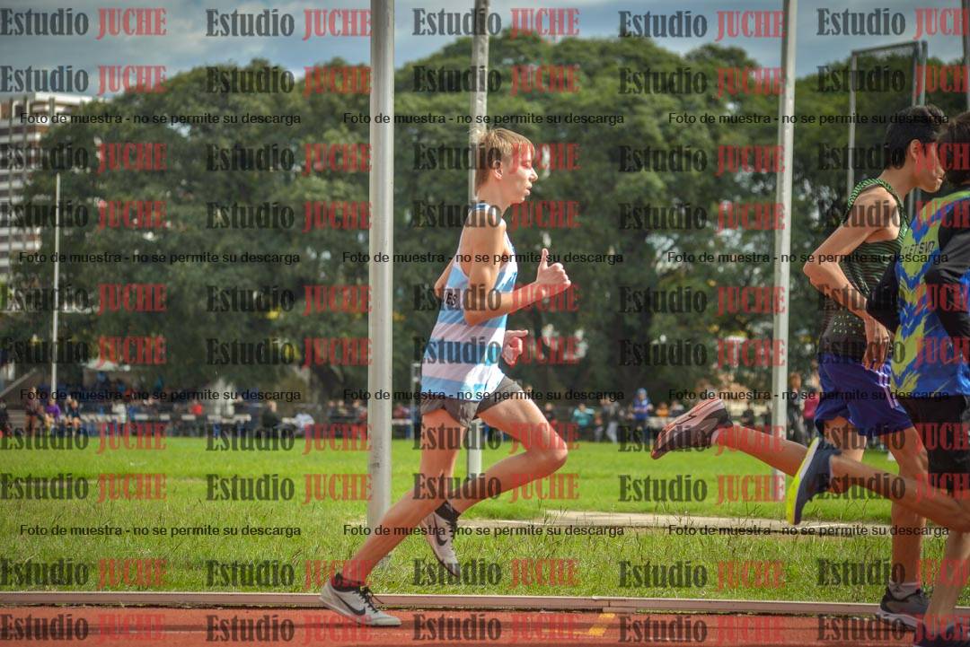 Fotos de los 600 m llanos de varones