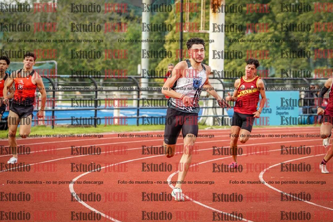 Fotos de los 400 m llanos de varones