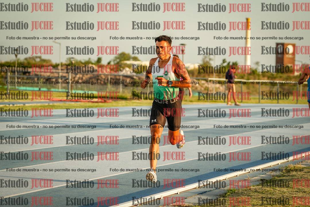 Fotos de los 3000 m llanos de varones