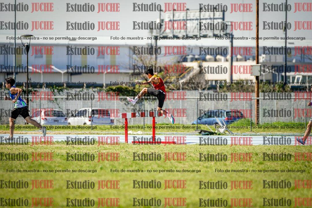 Fotos de los 2000 m con obstáculos de varones