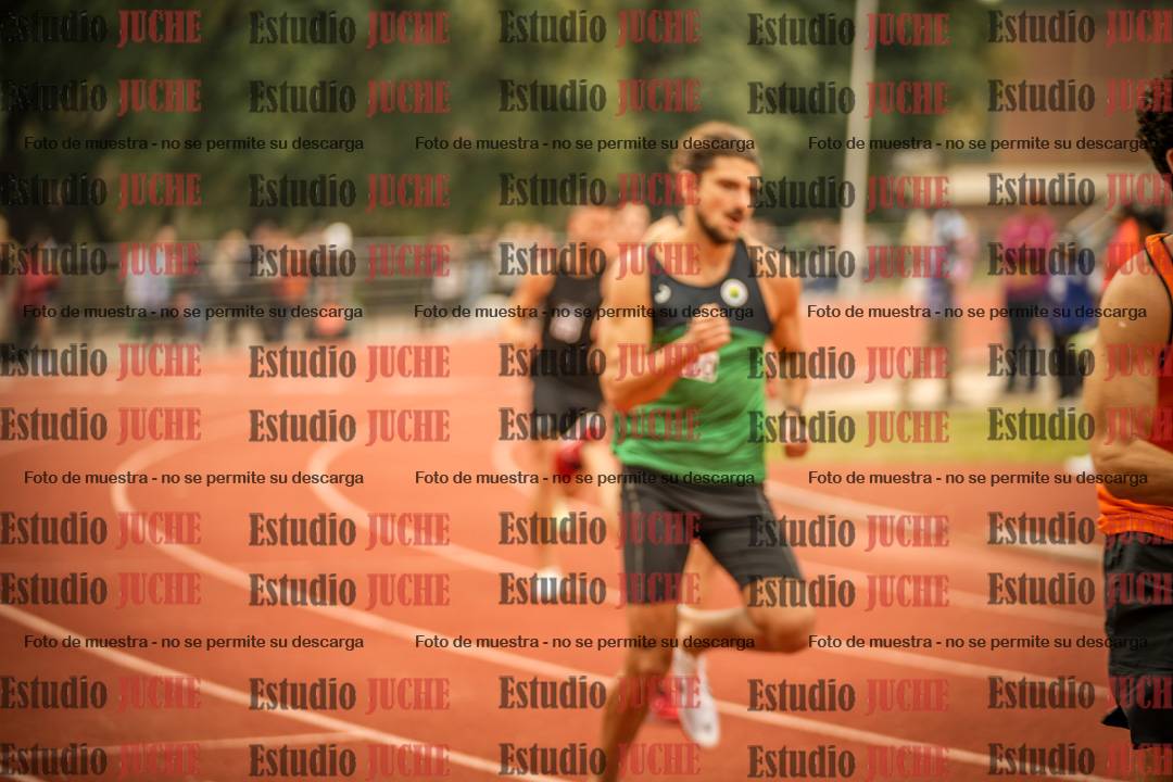Fotos de los 800 m llanos de varones