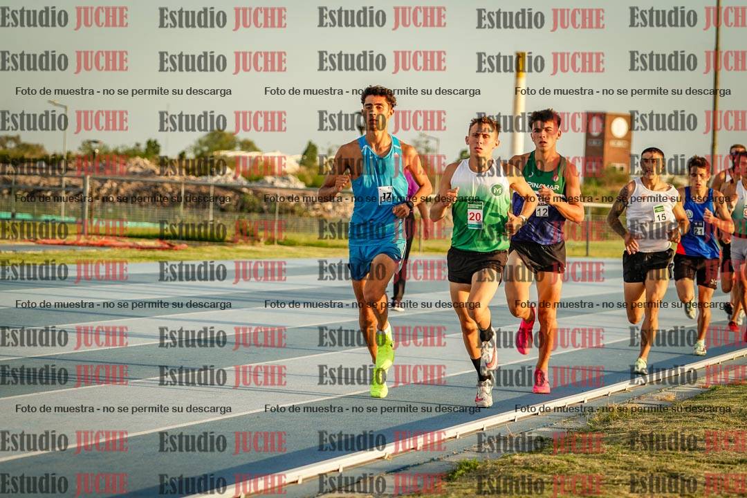 Fotos de los 3000 m llanos de varones