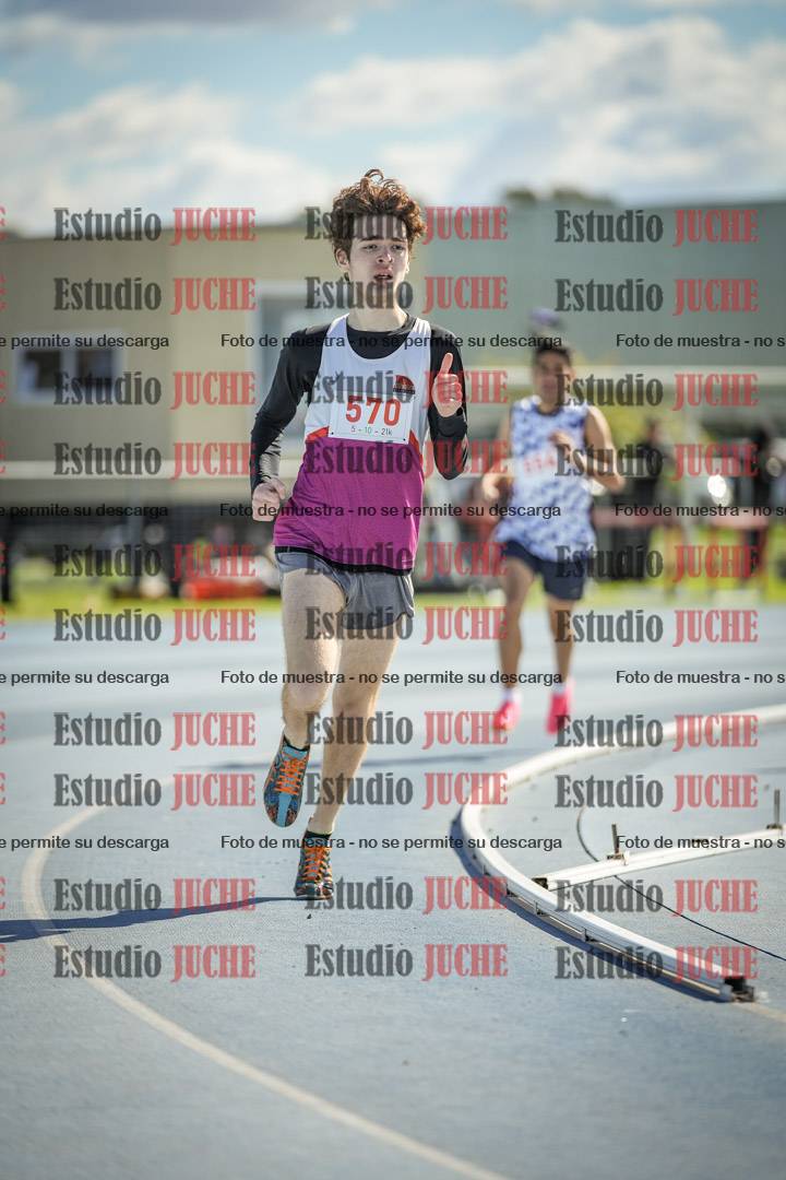 Fotos de los 800 m llanos de varones