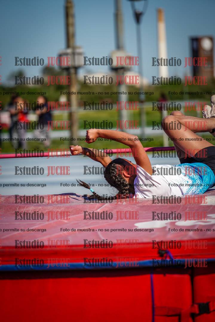 Fotos del salto en alto de mujeres y varones - U15