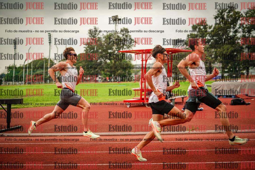 Fotos de los 800 m llanos de varones