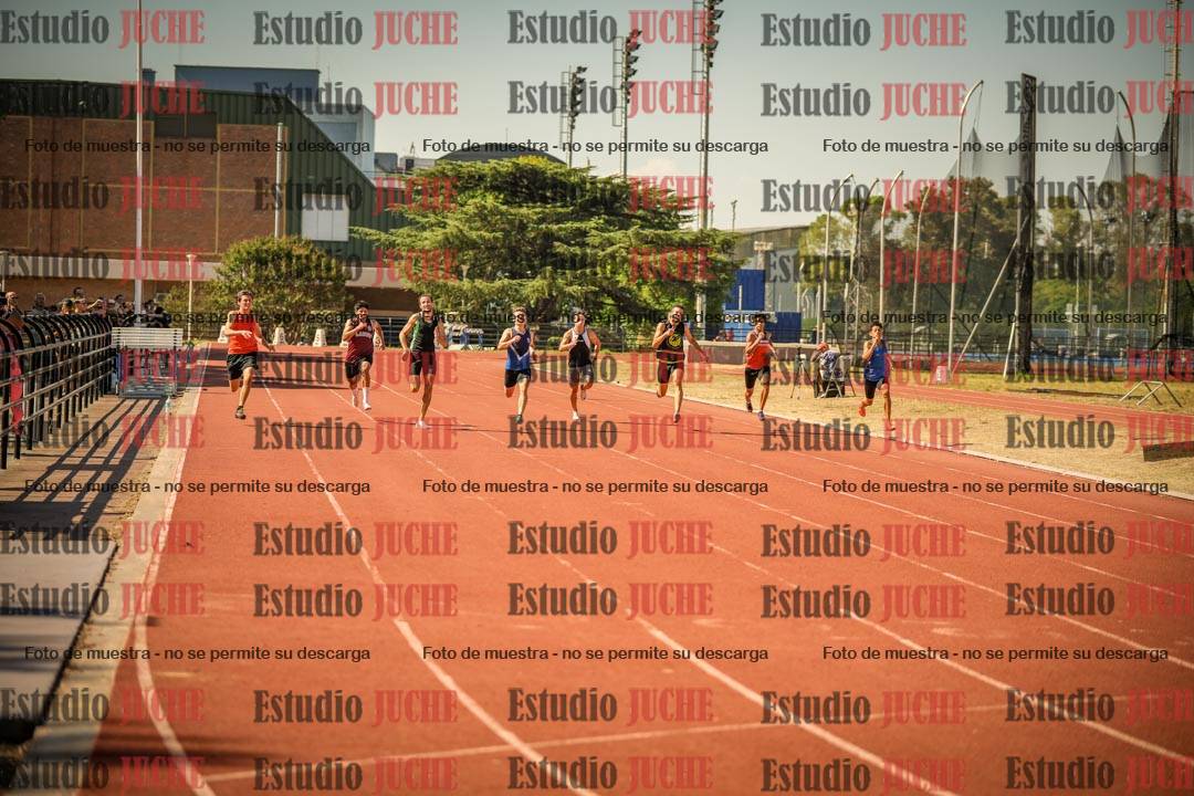 Fotos de los 200 m llanos de varones