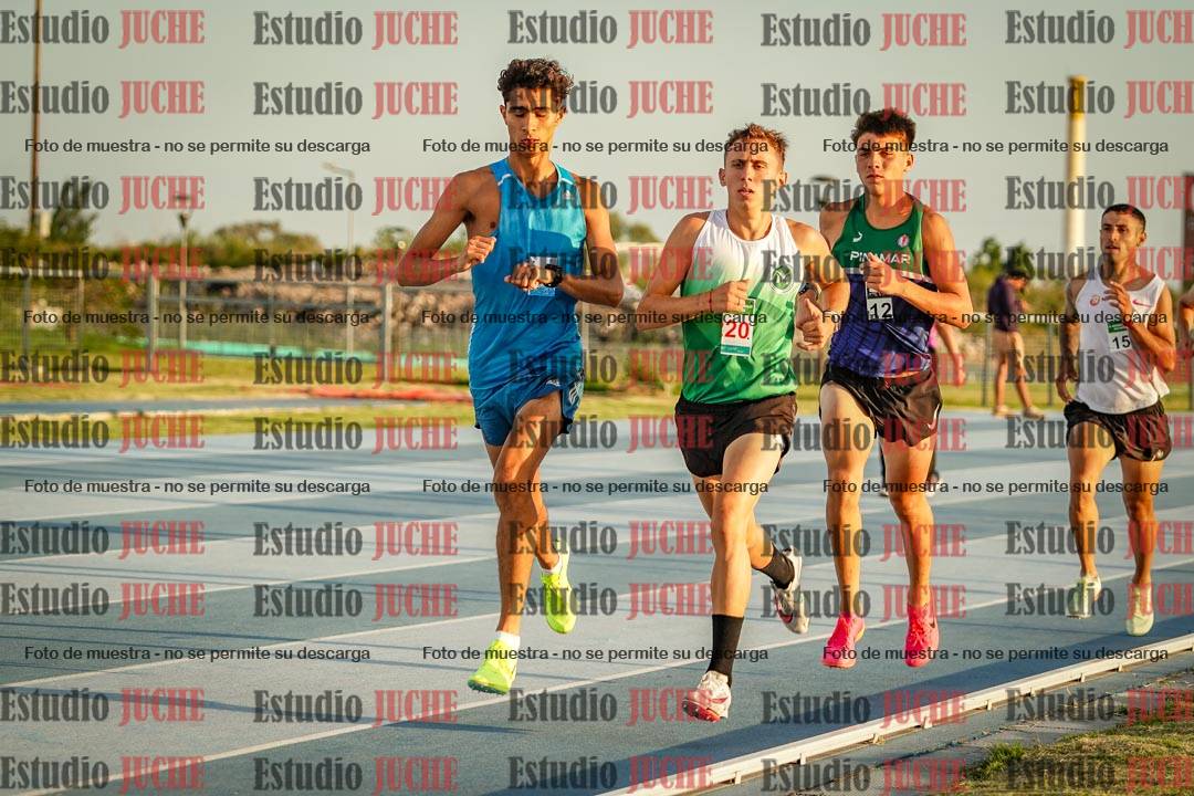 Fotos de los 3000 m llanos de varones