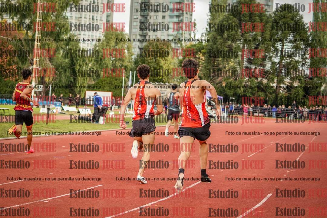 Fotos de los 400 m llanos de varones